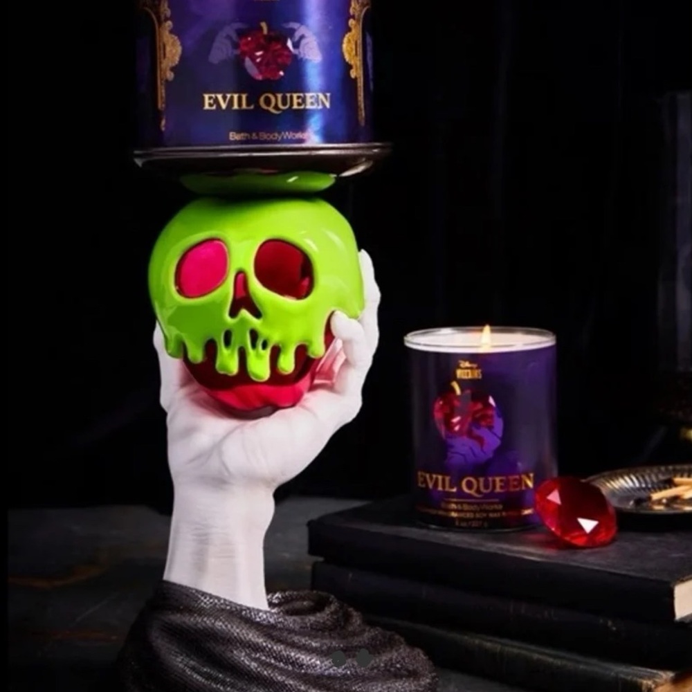 🕯️ Disney Villains “Evil Queen” Poison Apple Candle Holder 💀🍎